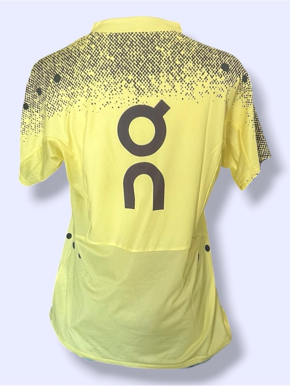 On Running women’s Ultra-T in color limelight